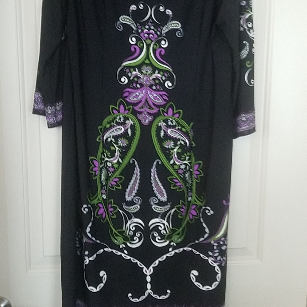 Dress - Picture 5 of 5